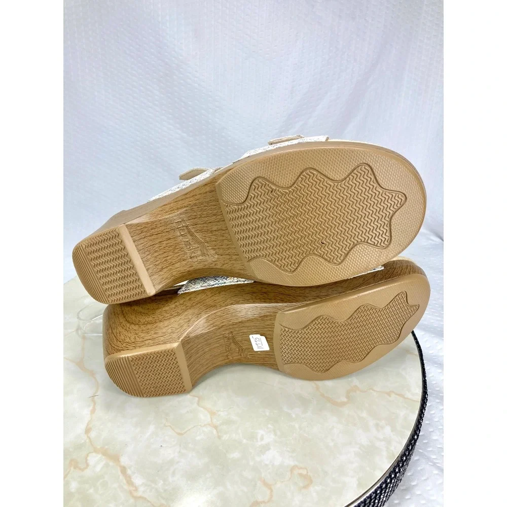 Dansko sophie Leather Wedge Sandals Women 10.5 White Buckle Comfort Platform NWT